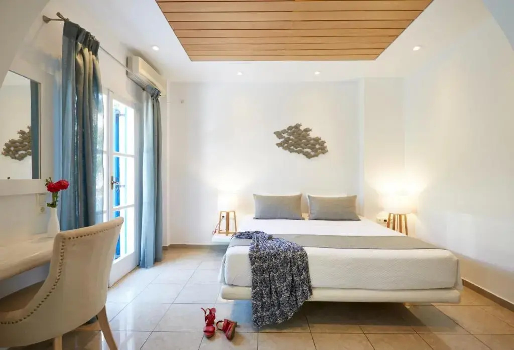 Superior Triple room with garden view