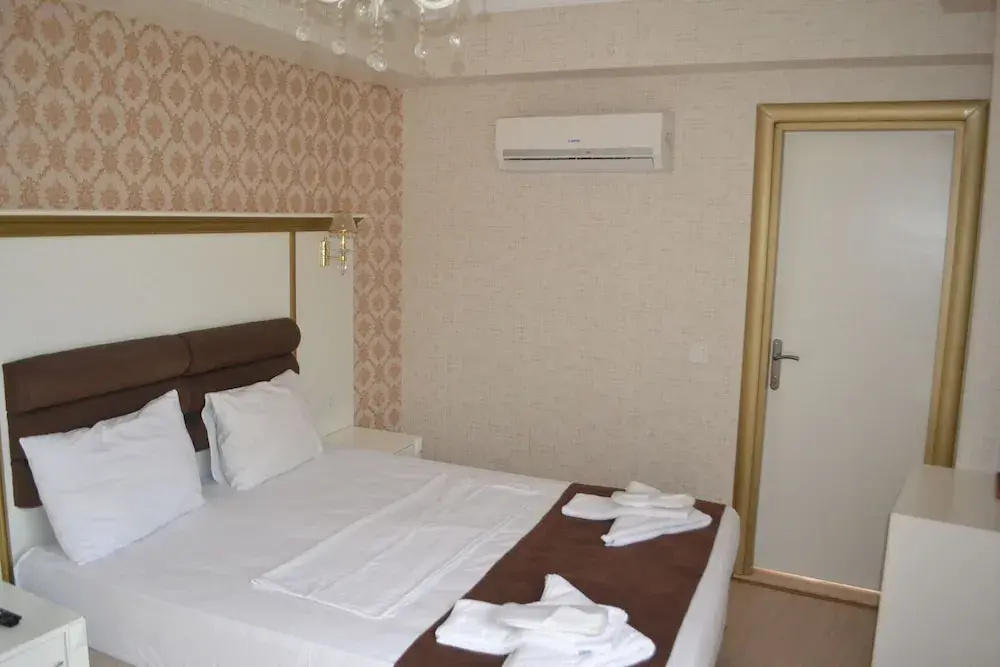 Standard Double room with city view (twin beds)