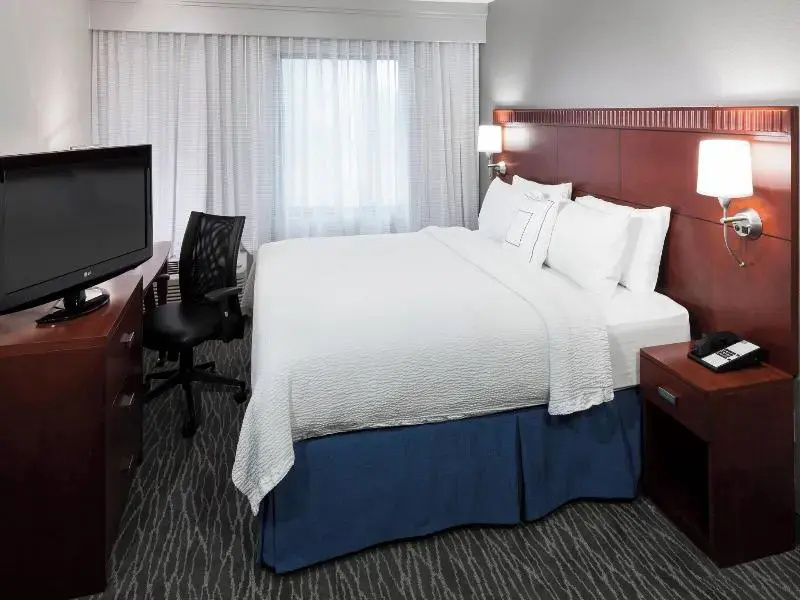 Deluxe Double Suite (full double bed)