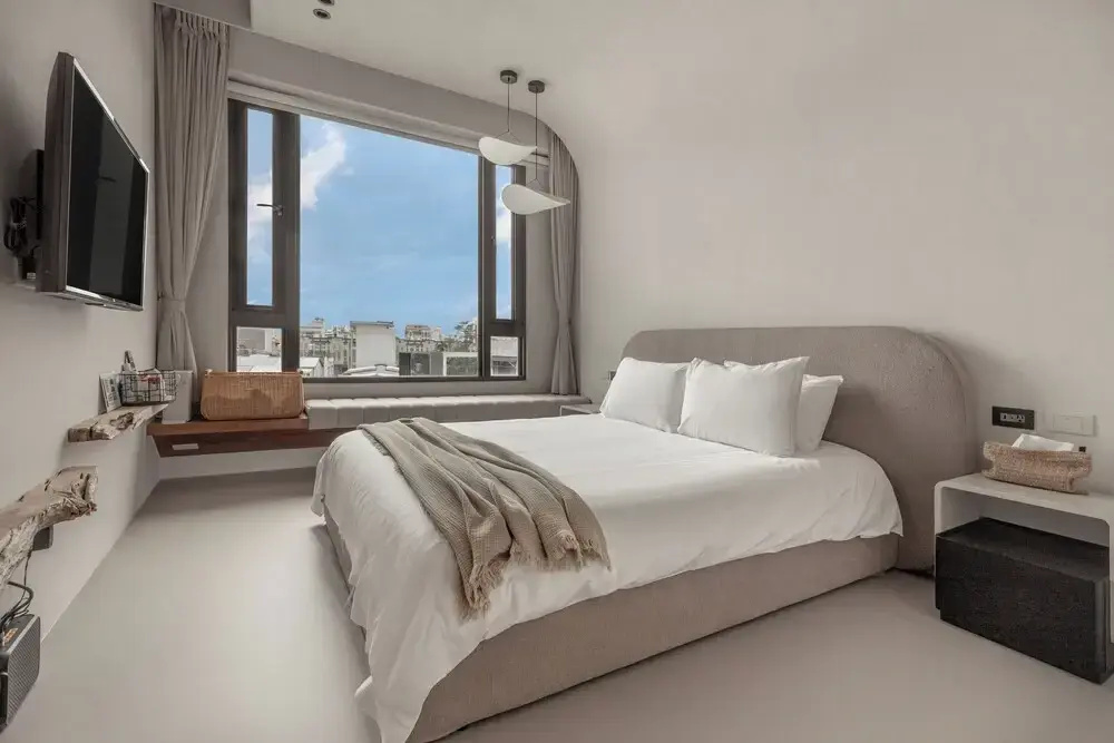Superior Double room with balcony (full double bed)