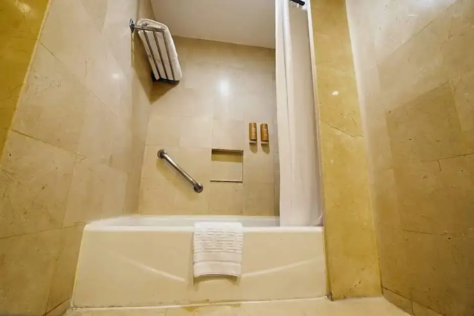 Hotel Emporio Acapulco - Chambres