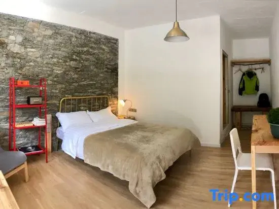 Standard Double room with land view (full double bed)