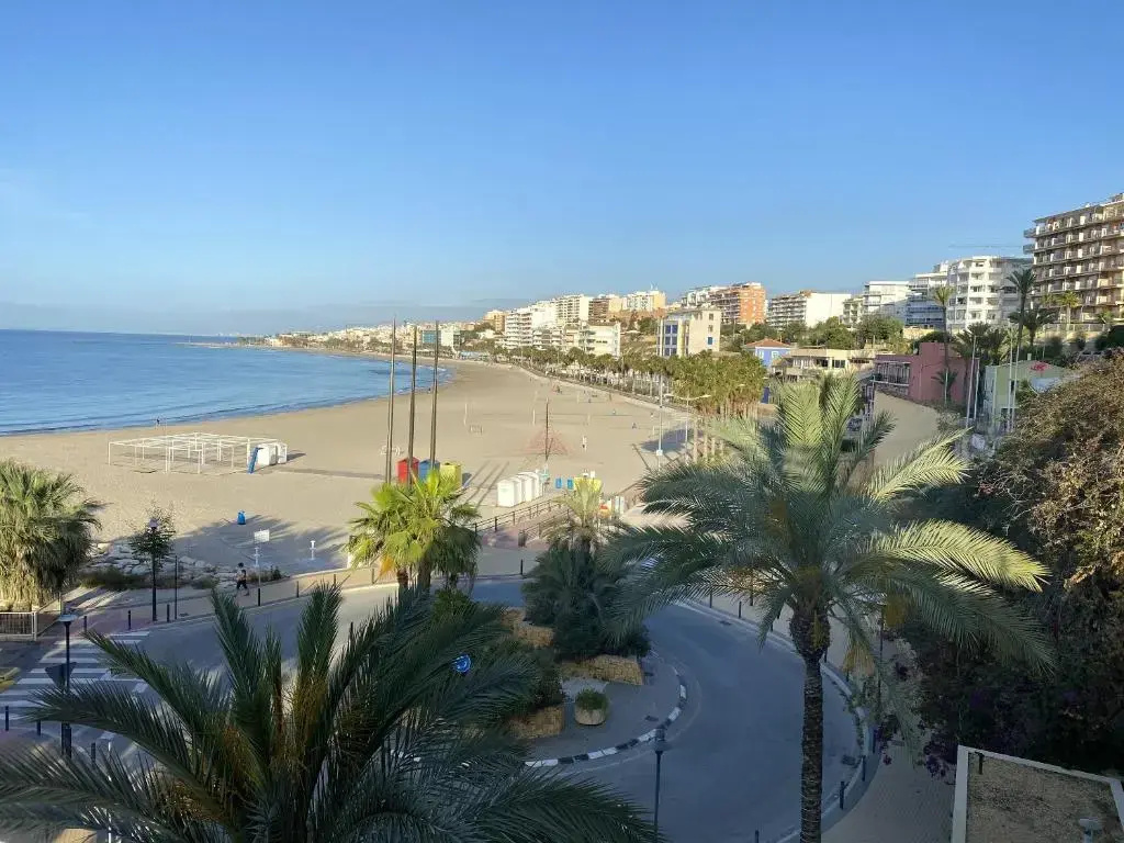 2 bedrooms appartement with sea view and furnished terrace at Villajoyosa