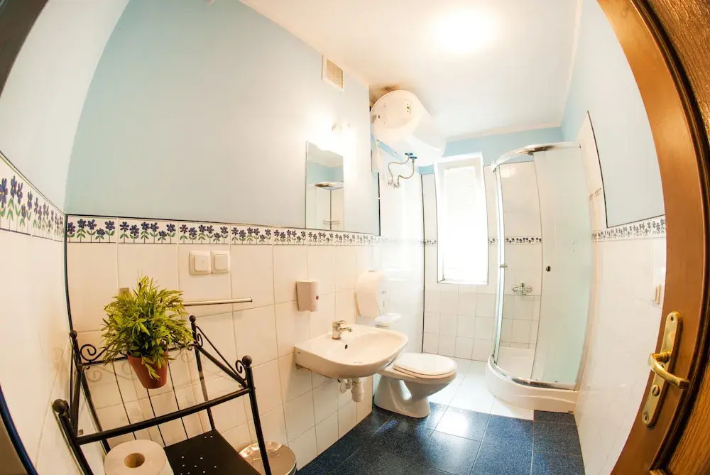 Economy Double room (twin beds)