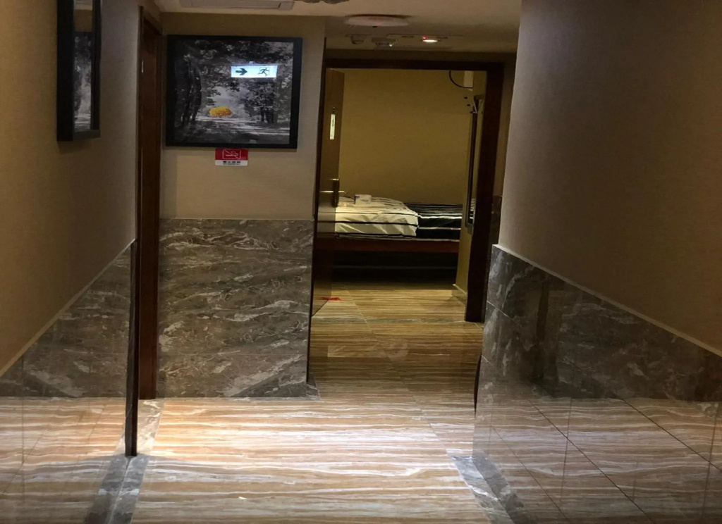 Rich Hotel — фото