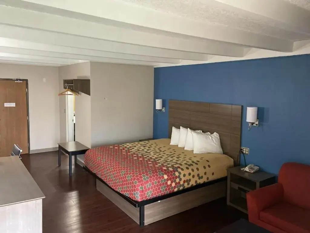1 Bedroom Double Junior Suite (full double bed)