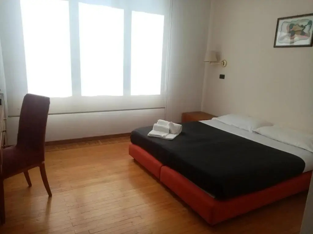 Economy room