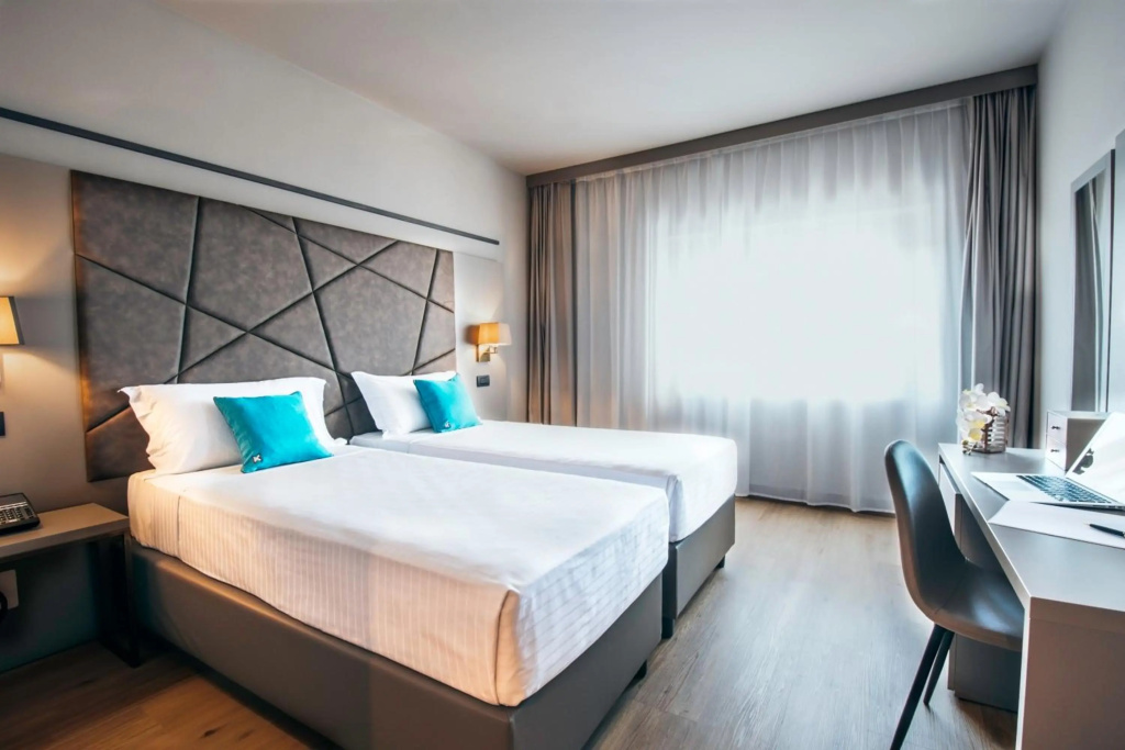 DC Hotel international — 4