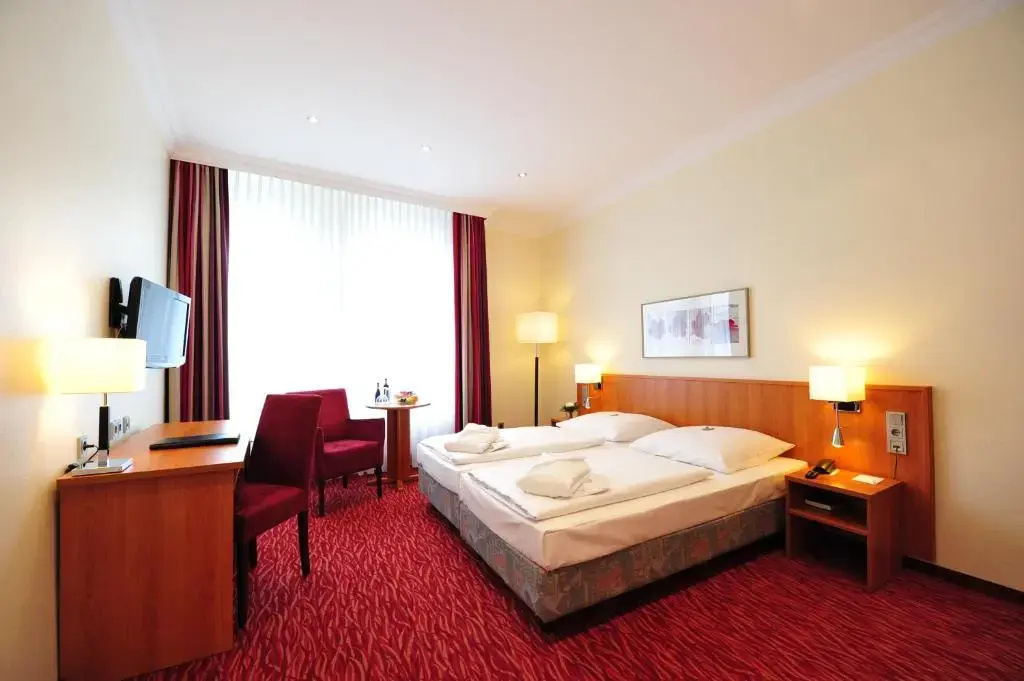 Standard Double room (full double bed)