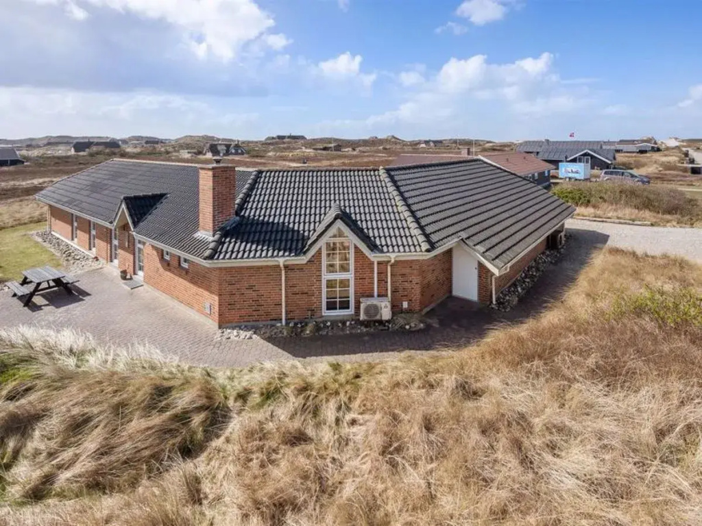 "Alyna" - 300m from the sea in Western Jutland