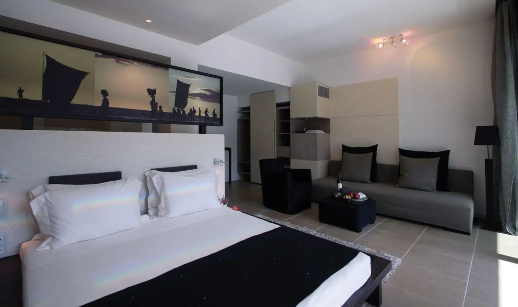 Double Studio (full double bed)