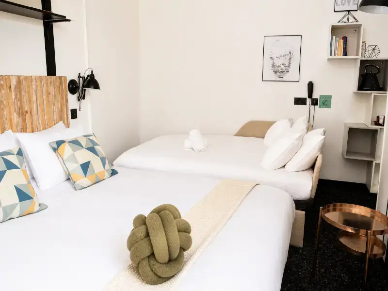 Madrigal hotel 153
