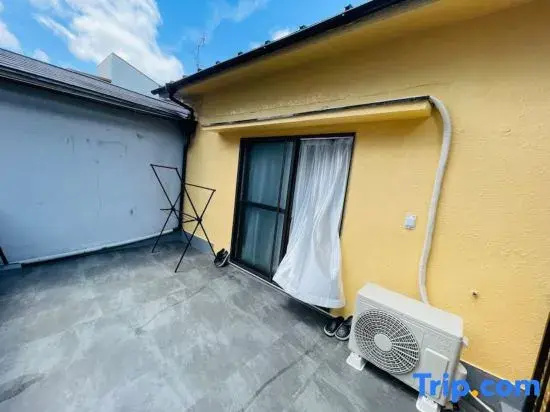 Balcony & Terrace