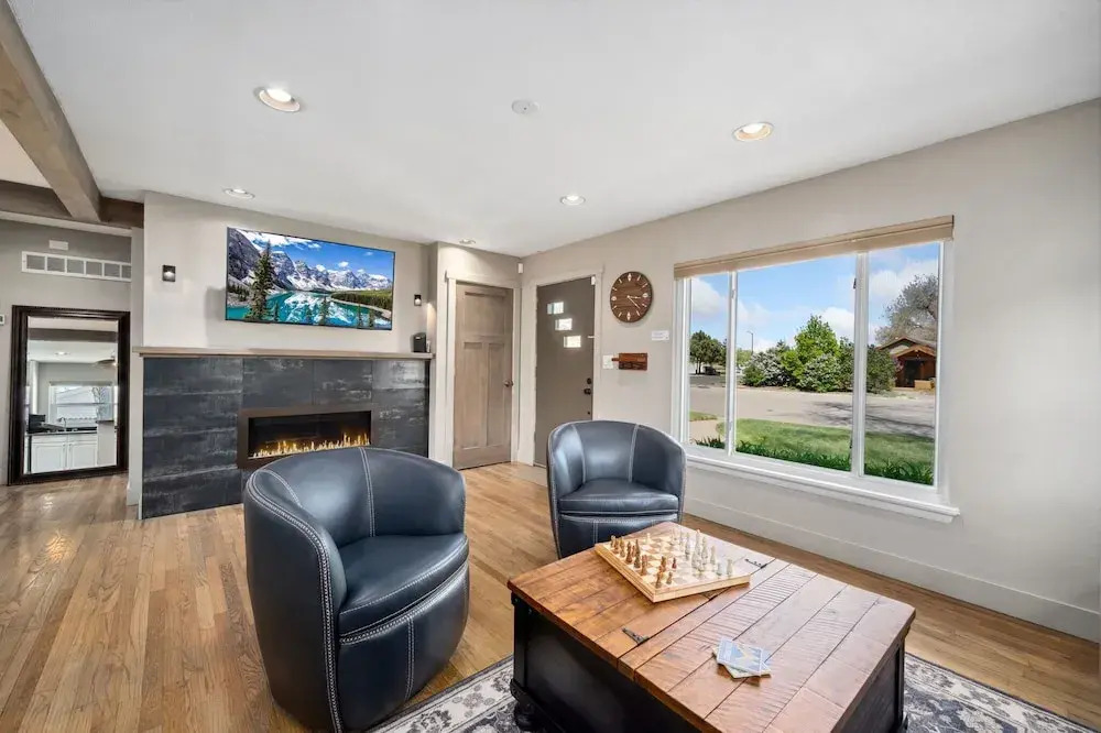 Magnolia Hideaway - Pet Friendly w/ Fireplace — фото 4