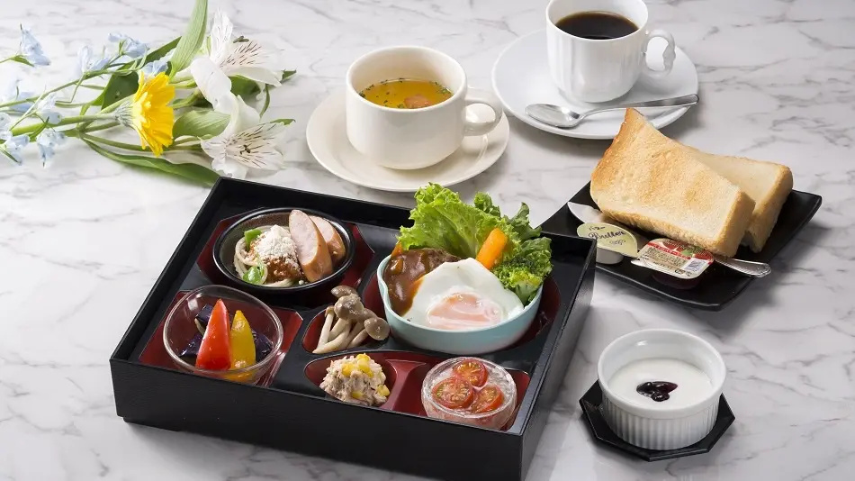 Food & Beverage