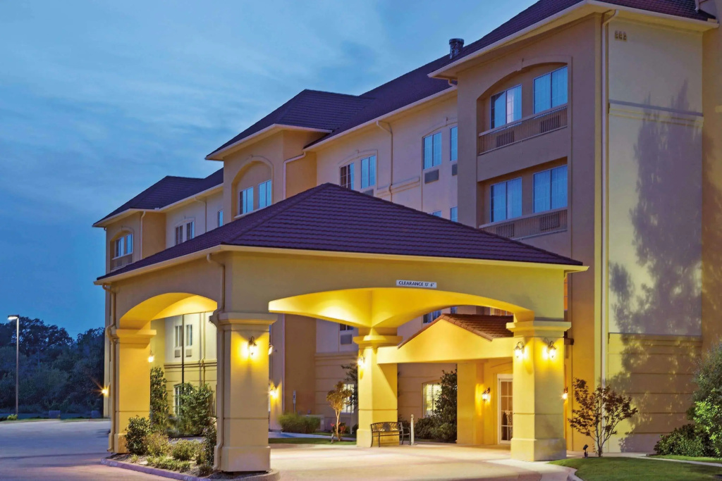 La Quinta Inn & Suites Fort Worth Ne Mall
