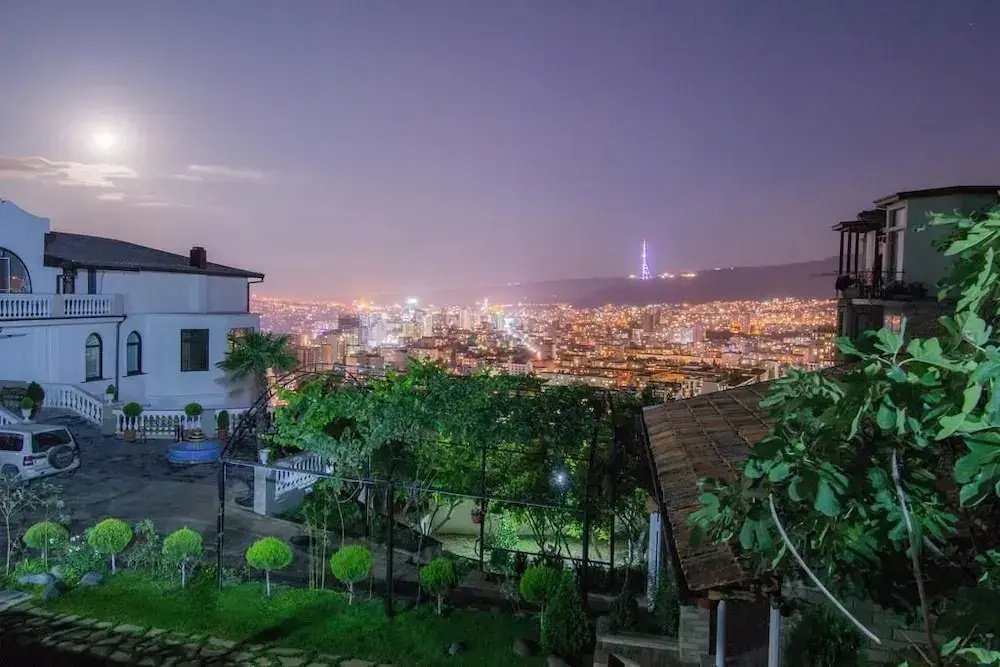 The Hilltop Skyline Hotel