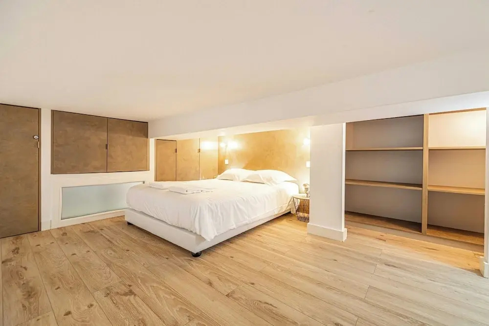 Voir la photo 2 — Modern Mezzanine Apt 2br/4p - Place Garibaldi
