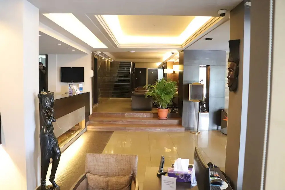 Mamba Point Hotel - фото 2