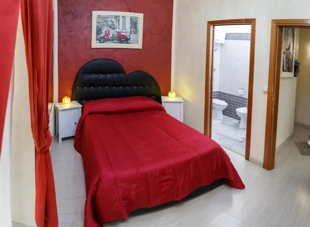 Standard Double room (full double bed)