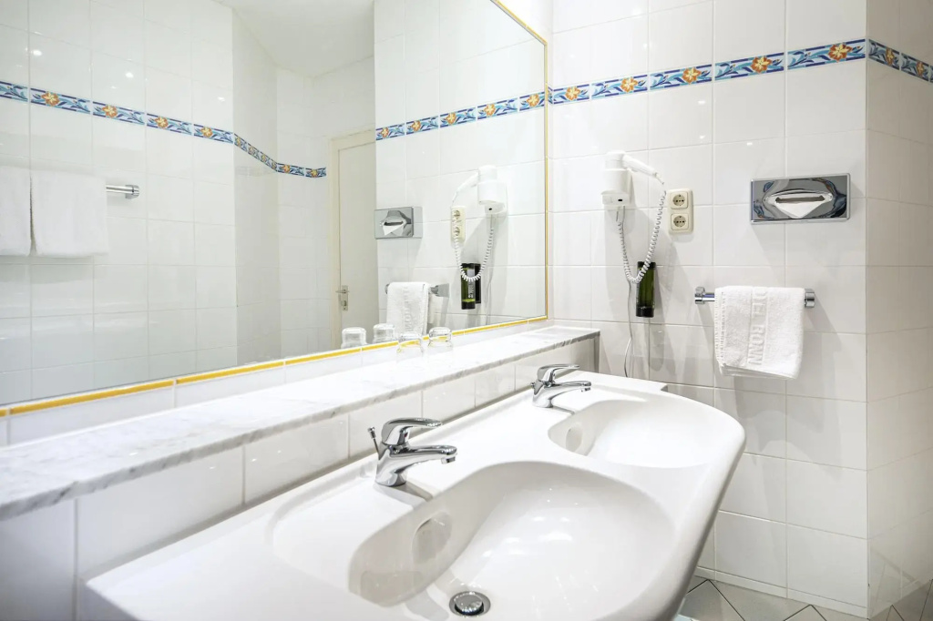 Hotel photo 28