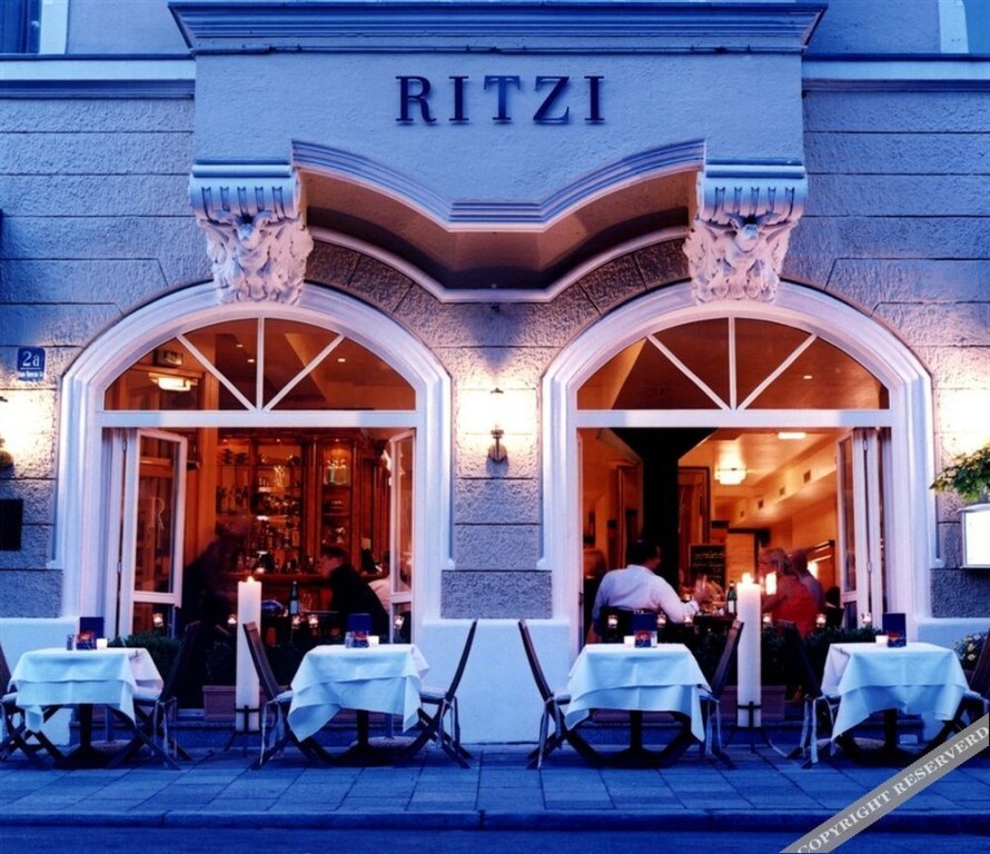 Hotel Ritzi by null