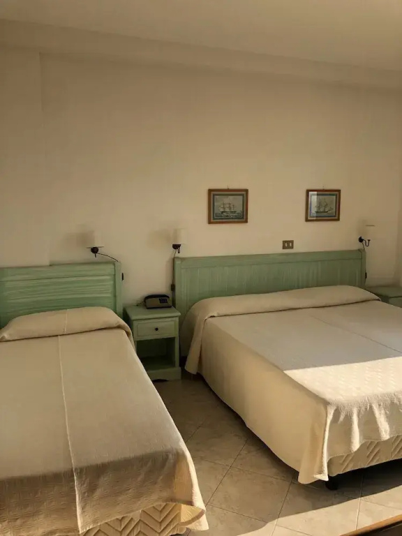 Classic Triple room