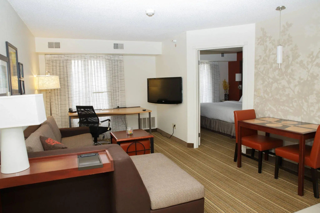 1 Bedroom Double Suite (full double bed)