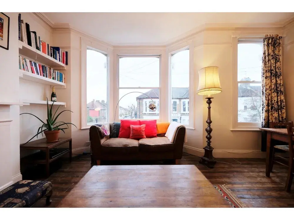 Sunny, Bohemian-style Flat For 4 in Queens Park
