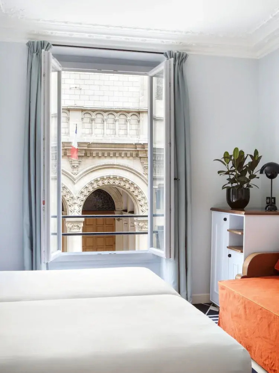Hotel Bienvenue 56