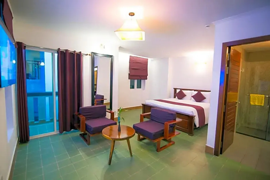 Standard Double room with balcony (full double bed)