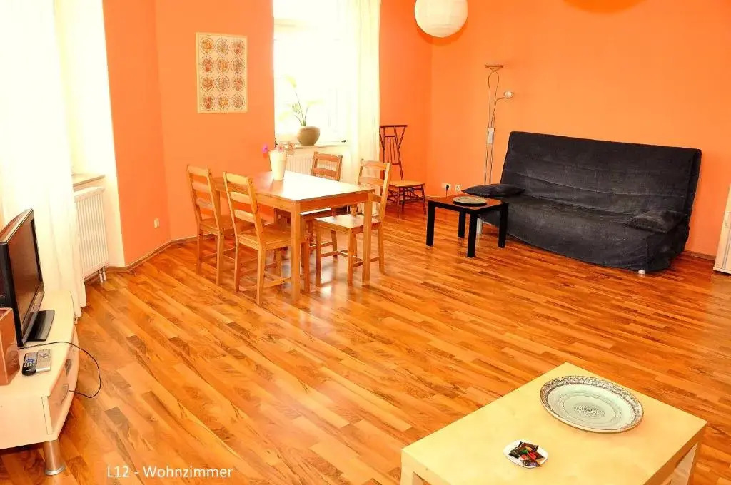 gallery_image_hidden_4