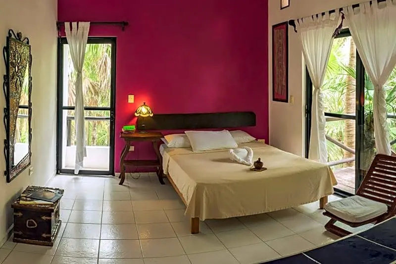 Double Studio (full double bed)