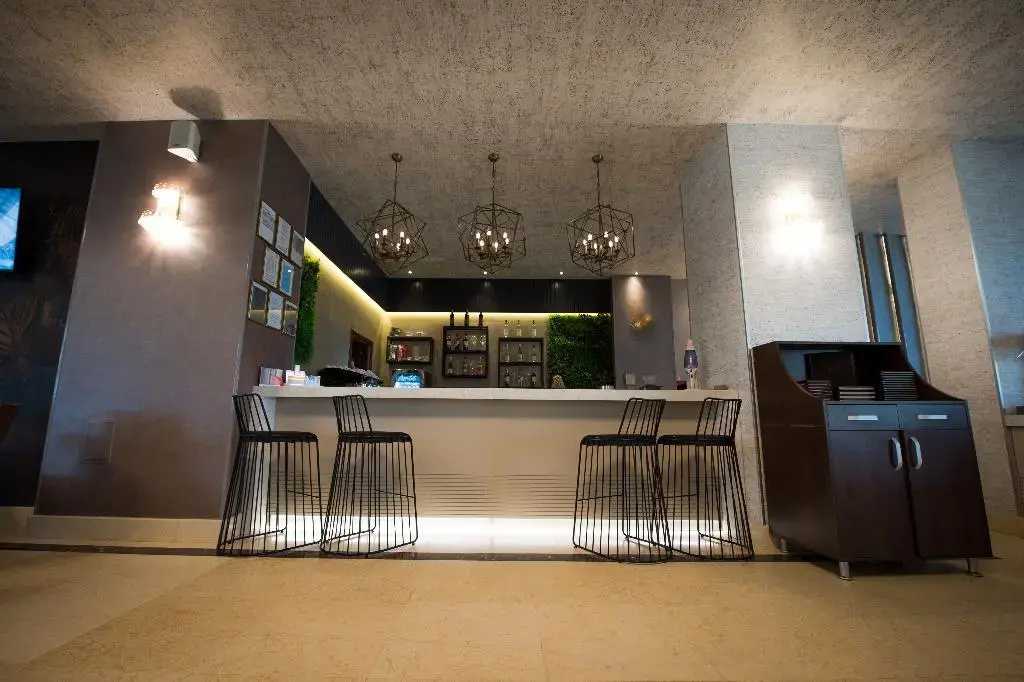 Lobby & Reception