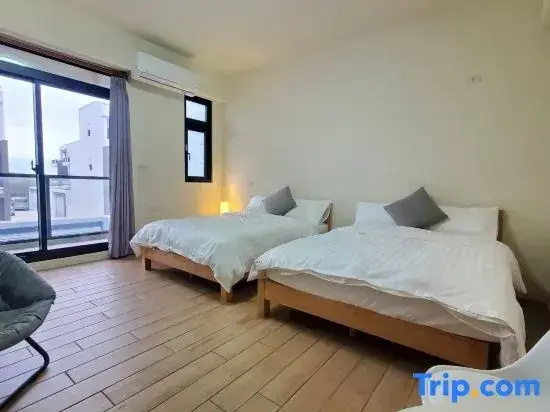 Standard Quadruple room with balcony