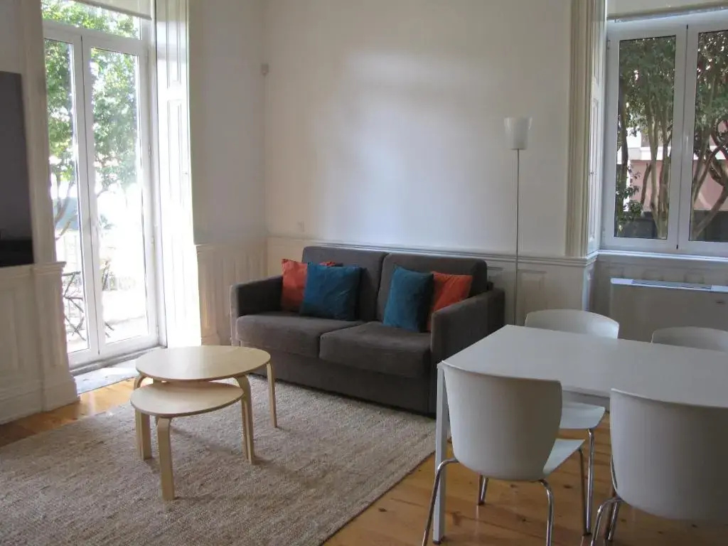 1 Bedroom Basement Apartment with garden view