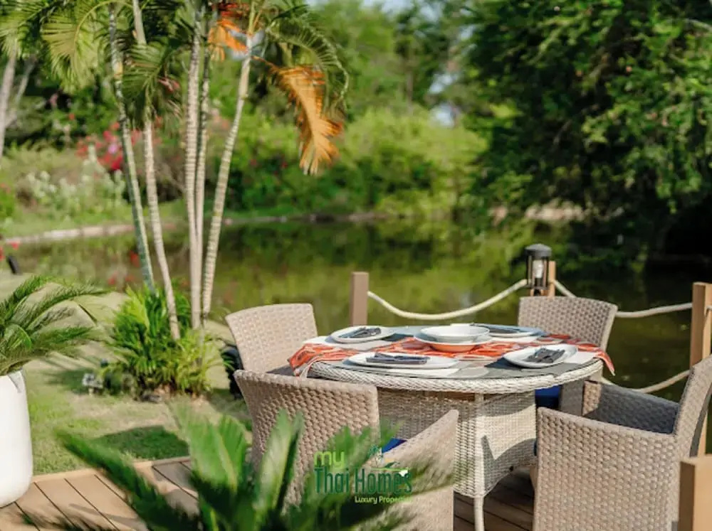 An Exceptional Luxury Villa Offering Amazing Lake View and Refined Living
