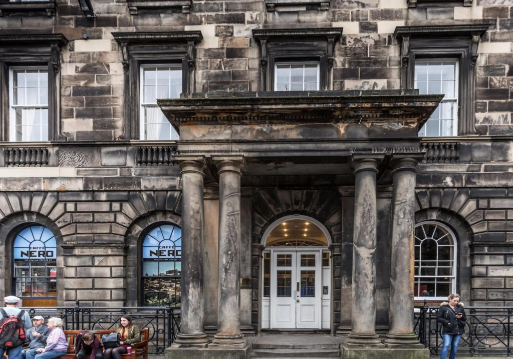 Parliament Sq (apt 15) Royal Mile