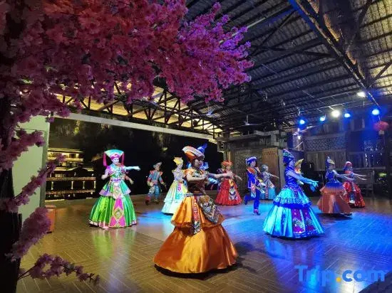 Guangxi Chongzuo Mingshi Yaju·Shanshui Meiju - фото 2