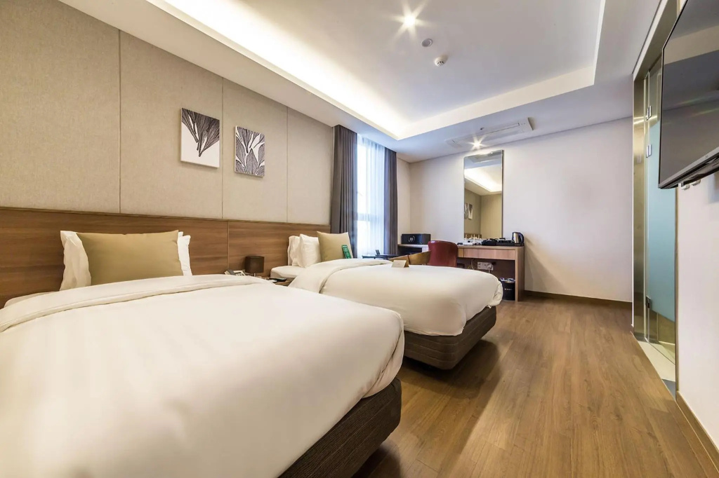 WD Hotel — 5