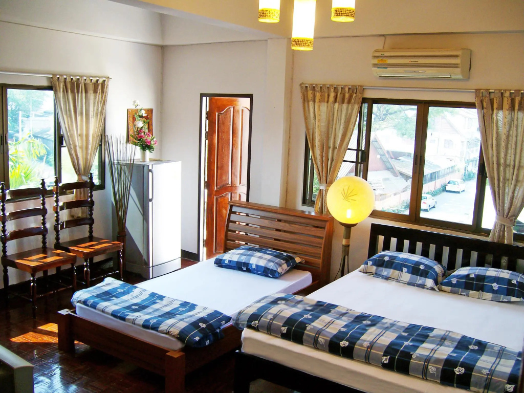 Bed and Terrace Guesthouse - Chambres