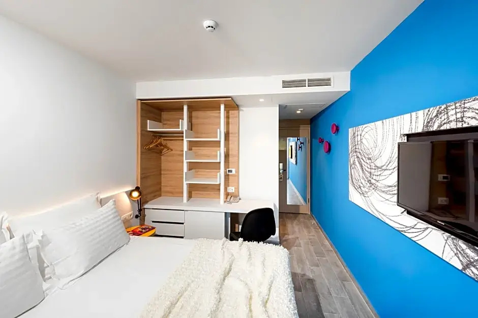 Standard room with balcony and with sea view