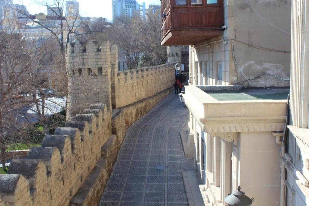 Premier Old Gates - 3