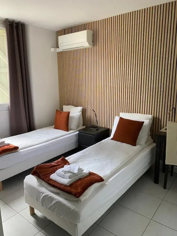 Double Studio (twin beds)