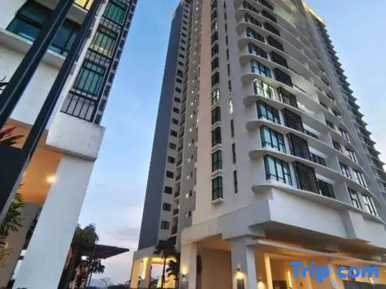 Midvalley Southkey Mosaic 2BR Suite Homestay by Jfive