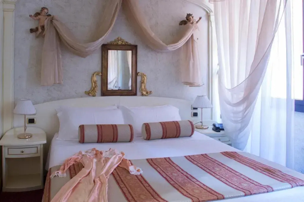 Colomba D'Oro Hotel - Chambres