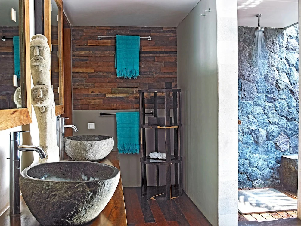 The Purist Villas & Spa