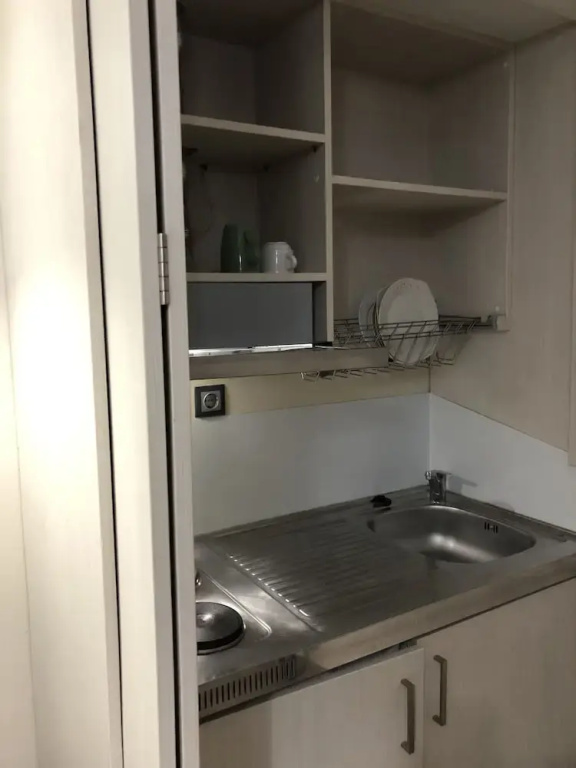 Superior Double Studio with city view (full double bed)