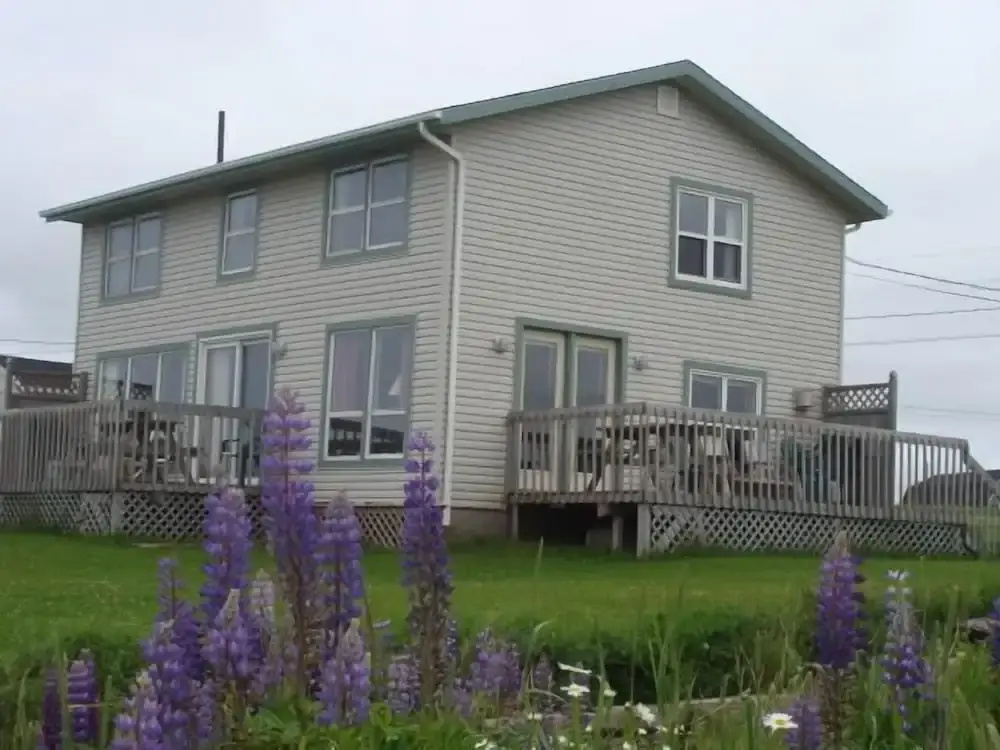 80 Oceanside Cottage