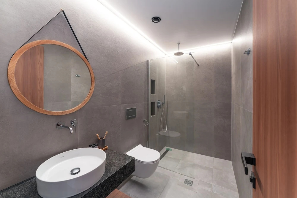 Superior Double room with pool view (full double bed)